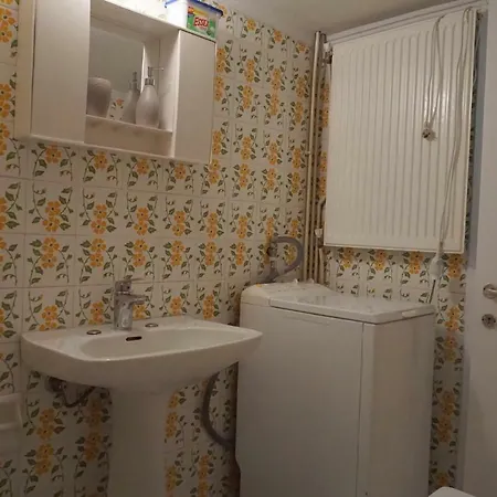 Lejlighed Julie's Holiday Flat 1 *
